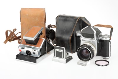 Lot 90 - A Pentacon SIx Medium Format SLR Camera