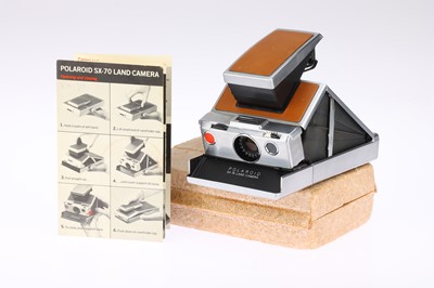 Lot 306 - A Polaroid SX-70 Land Camera