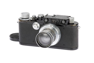 Lot 12 - A Leica IIIa Rangefinder Camera