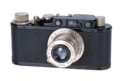 Lot 11 - A Leica II Rangefinder Camera