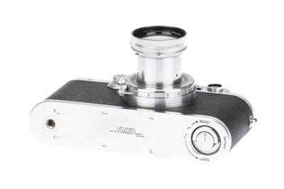 Lot 11 - A Leica III 'Bright Chrome' Rangefinder Camera