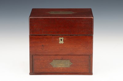 Lot 27 - Victorian Domestic Medicine Chest