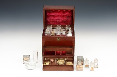 Lot 27 - Victorian Domestic Medicine Chest