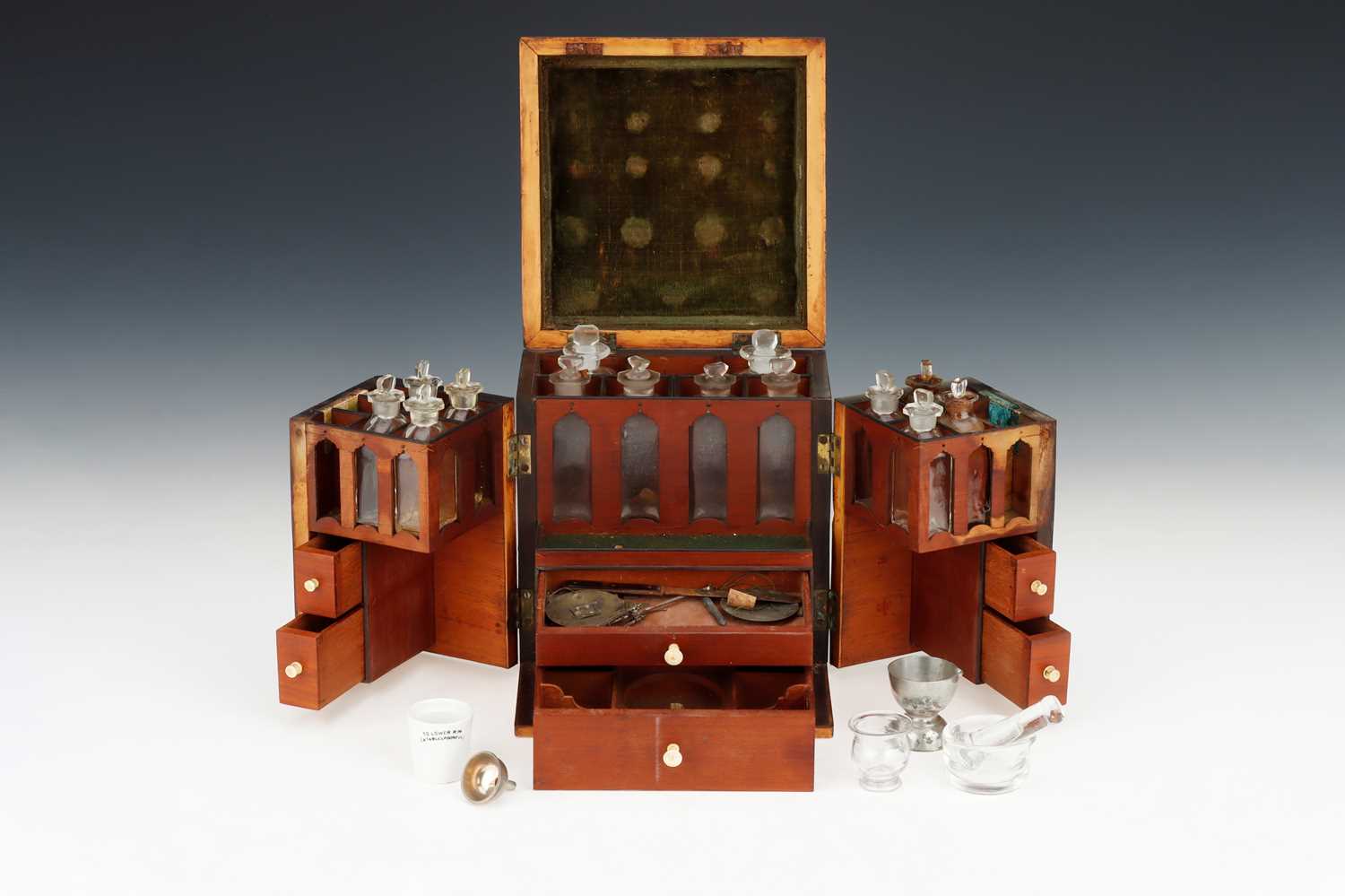 Lot 29 - Georgian Domestic Apothecary Chest
