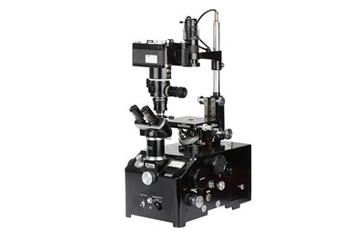Lot 605 - Classic Microscopy, Nikon Inverted Trinocular Microscope