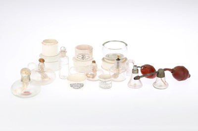 Lot 670 - Collection of Medical Glass & Ceramics