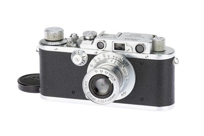 Lot 10 - A Leica IIIc 'Bright Chrome' Rangefinder Camera