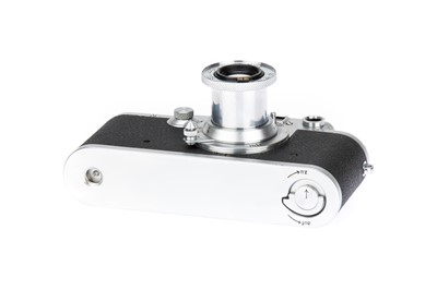 Lot 15 - A Leica IIIc Rangefinder Camera
