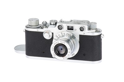 Lot 15 - A Leica IIIc Rangefinder Camera