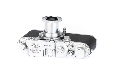 Lot 15 - A Leica IIIc Rangefinder Camera