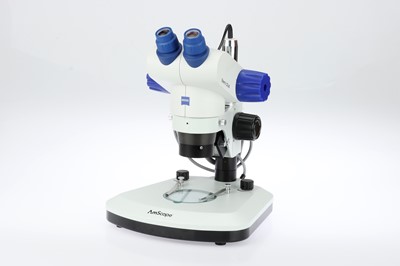 Lot 584 - A Zeiss AmScope Binocular Zoom Microscope & Boom Arm
