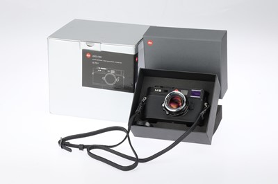 Lot 1 - A Leica M8 Digital Rangefinder Camera