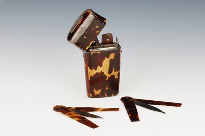Lot 85 - Tortoiseshell Lancet Case