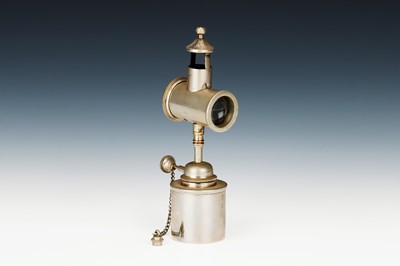 Lot 88 - A Doctors Examination Oil Lamp