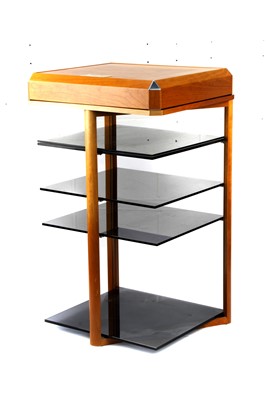 Lot 36 - An Unmarked High Quality Wooden HiFi Seperate Rack