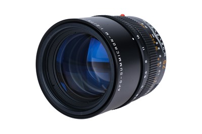 Lot 72 - A Leitz APO-Summicron-M ASPH. 75mm f2 Lens