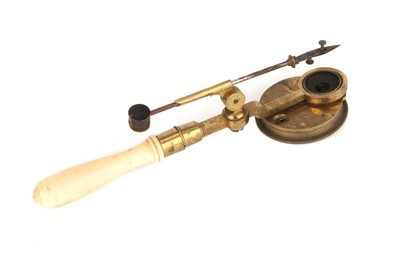 Lot 6 - A Hand Held Simple Microscope