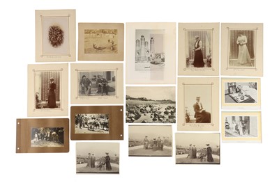 Lot 23 - Mixed Collection including Dorothy Wilding and Vandyk