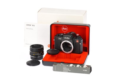 Lot 20 - A Leica R5 35mm SLR Camera