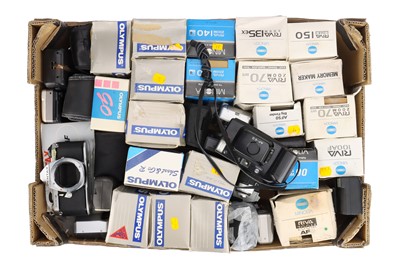 Lot 55 - A Large Selection of Compact Cameras
