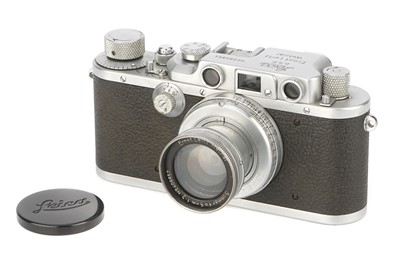 Lot 12 - A Leica IIIb Rangefinder Camera