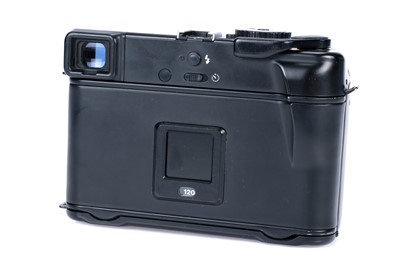 Lot 218 - A Mamiya 6 MF Medium Format Rangefinder Camera Outfit