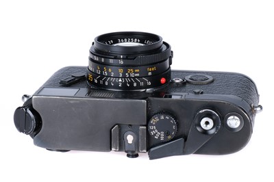 Lot 44 - "Peter Turnley" Leica M6 Rangefinder Camera
