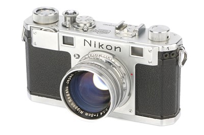 Lot 149 - A Leica S Rangefinder Camera