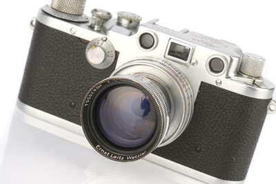 Lot 15 - A Leica IIIc Rangefinder Camera