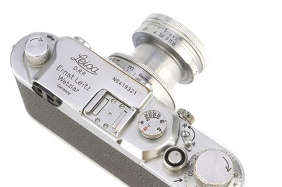 Lot 15 - A Leica IIIc Rangefinder Camera