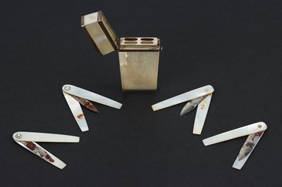 Lot 13 - A Silver-Mounted Mother-of-Pearl Lancet Case