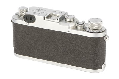 Lot 17 - A Leica IIIc Rangefinder Camera
