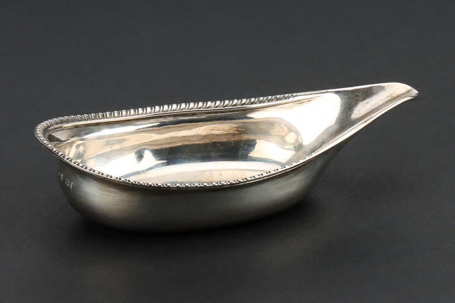 Lot 73 - A George III Pap Boat