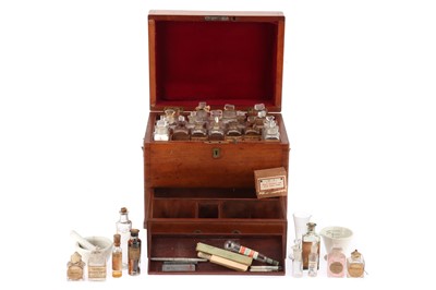 Lot 1063 - A 19th Century Domestic Medicine Chest