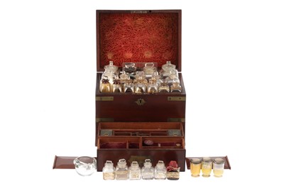 Lot 1067 - A 19th Century Domestic Medicine Chest