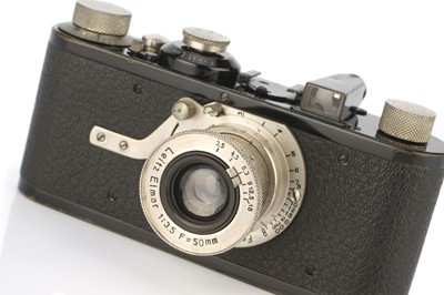 Lot 2 - A Leica Ia Close Focus Camera