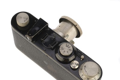Lot 2 - A Leica Ia Close Focus Camera