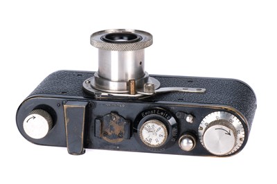 Lot 2 - A Leica Ia Close Focus Camera