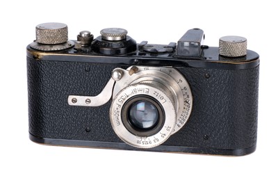Lot 2 - A Leica Ia Close Focus Camera