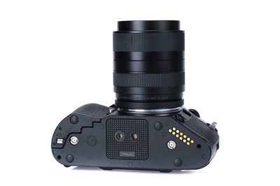 Lot 83 - A Leica R8 SLR Camera