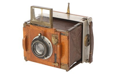 Lot 235 - A Gaumont Reporter Tropen 9x12cm Camera