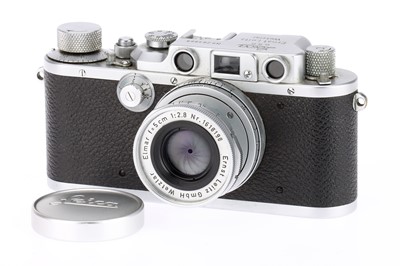 Lot 24 - A Leica IIIb Rangefinder Camera