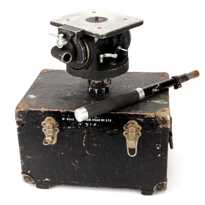 Lot 179 - A Newall Pan & Tilt Tripod Head