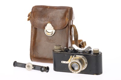 Lot 18 - A Leica Ia 'Hektor' Camera
