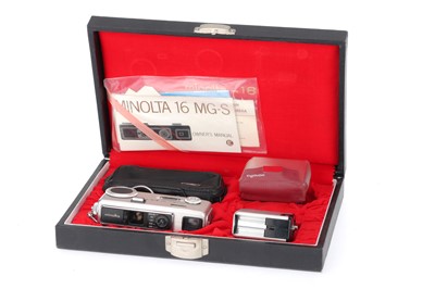 Lot 233 - A Minolta-16 MG-S Spy Camera Outfit