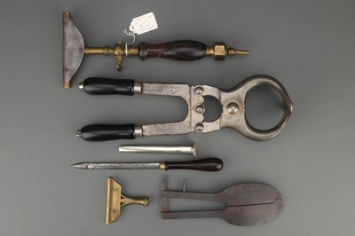 Lot 814 - A Group of Veterinary Instruments