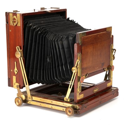 Lot 194 - A Thornton-Pickard Triple Victo Stereo Half Plate Field Camera