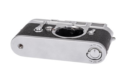 Lot 32 - A Leica M3 SS Rangefinder Camera Body