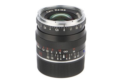 Lot 62 - A Carl Zeiss Biogon T* ZM f/2 35mm Lens