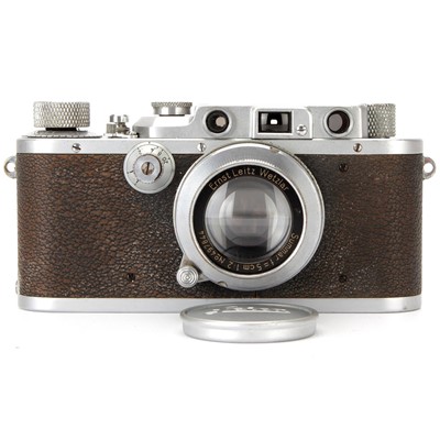 Lot 2 - A Leica IIIa Rangefinder Camera